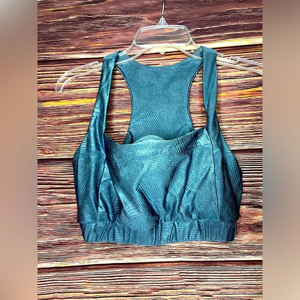 Lola Getts Blue Sports Bra. Size Large.